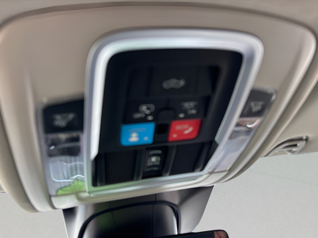 Used 2025 White Ram Laramie image 32