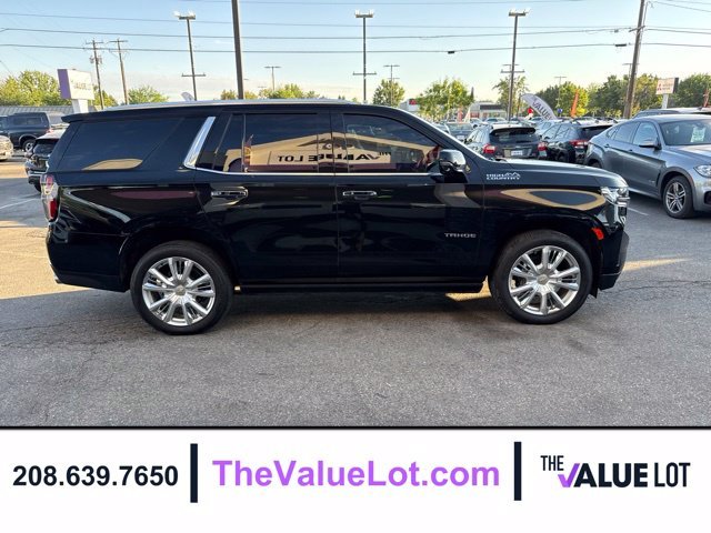 Used 2021  Chevrolet High Country image 3