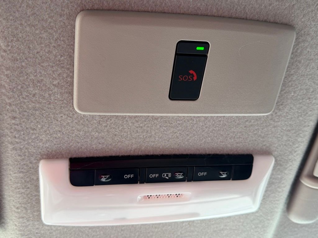 Used 2024 White Nissan SV image 21