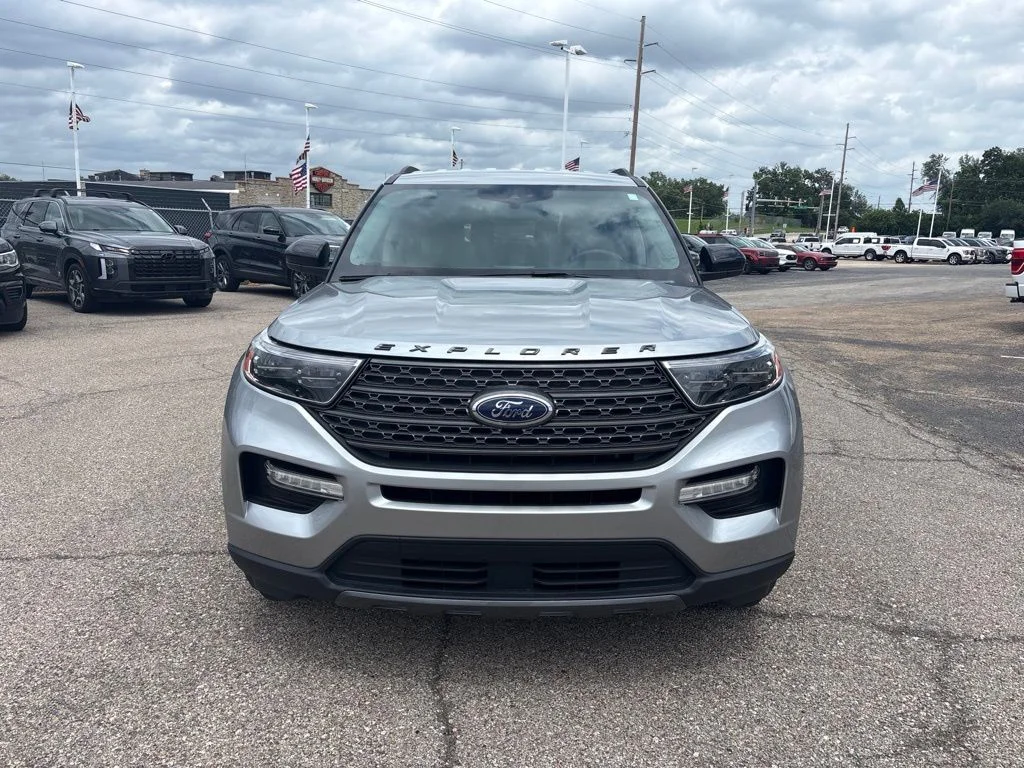 Certified Used 2023 Silver Metallic Ford XLT image 2