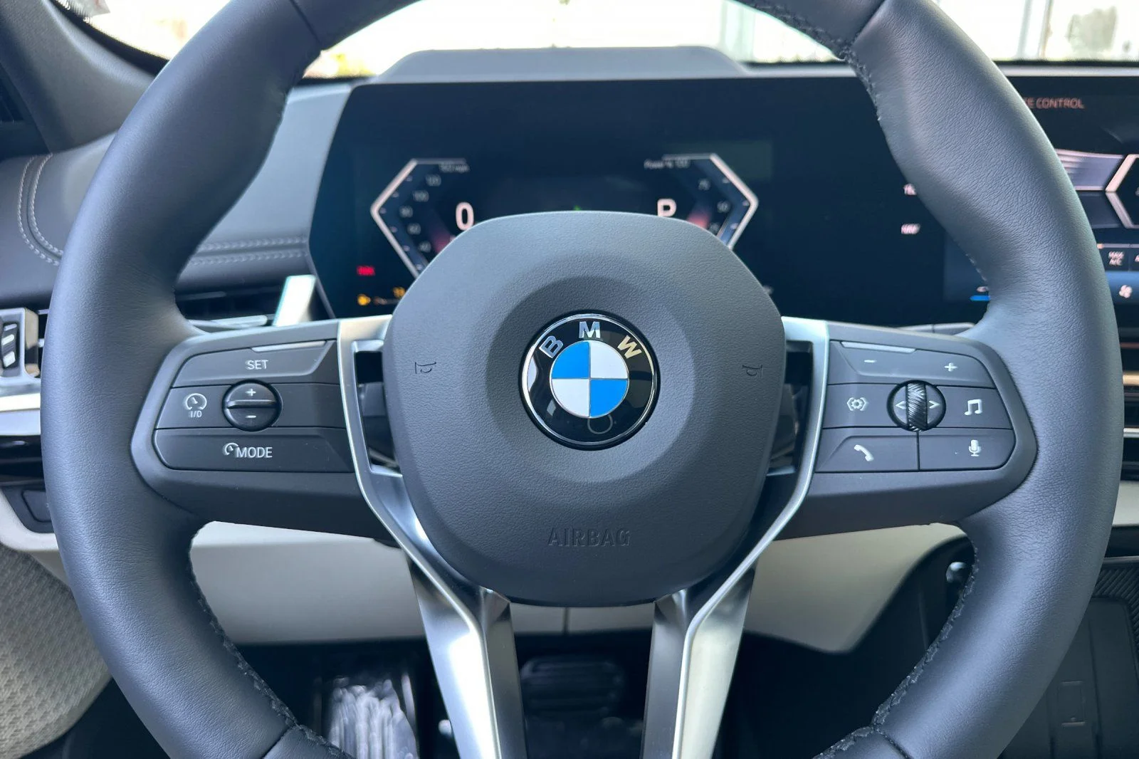 New 2026 Vegas Red Metallic BMW xDrive28i image 21