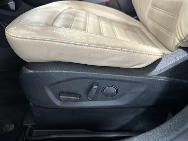 Certified Used 2022 Black Ford SEL image 18