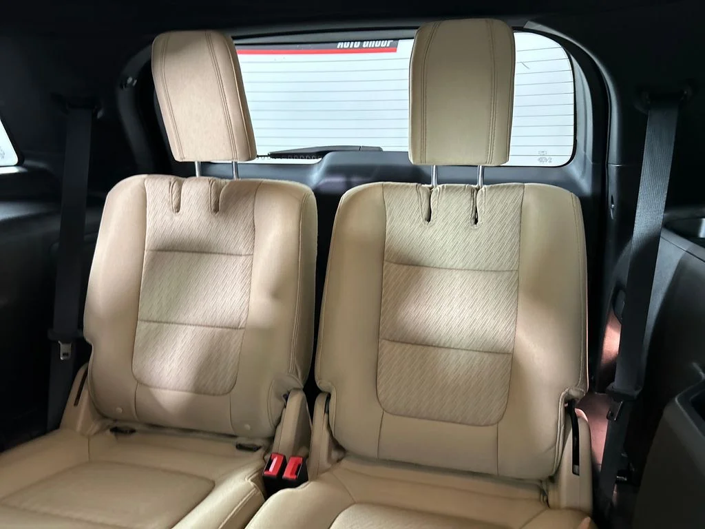 Used 2017 Black Ford Base image 18