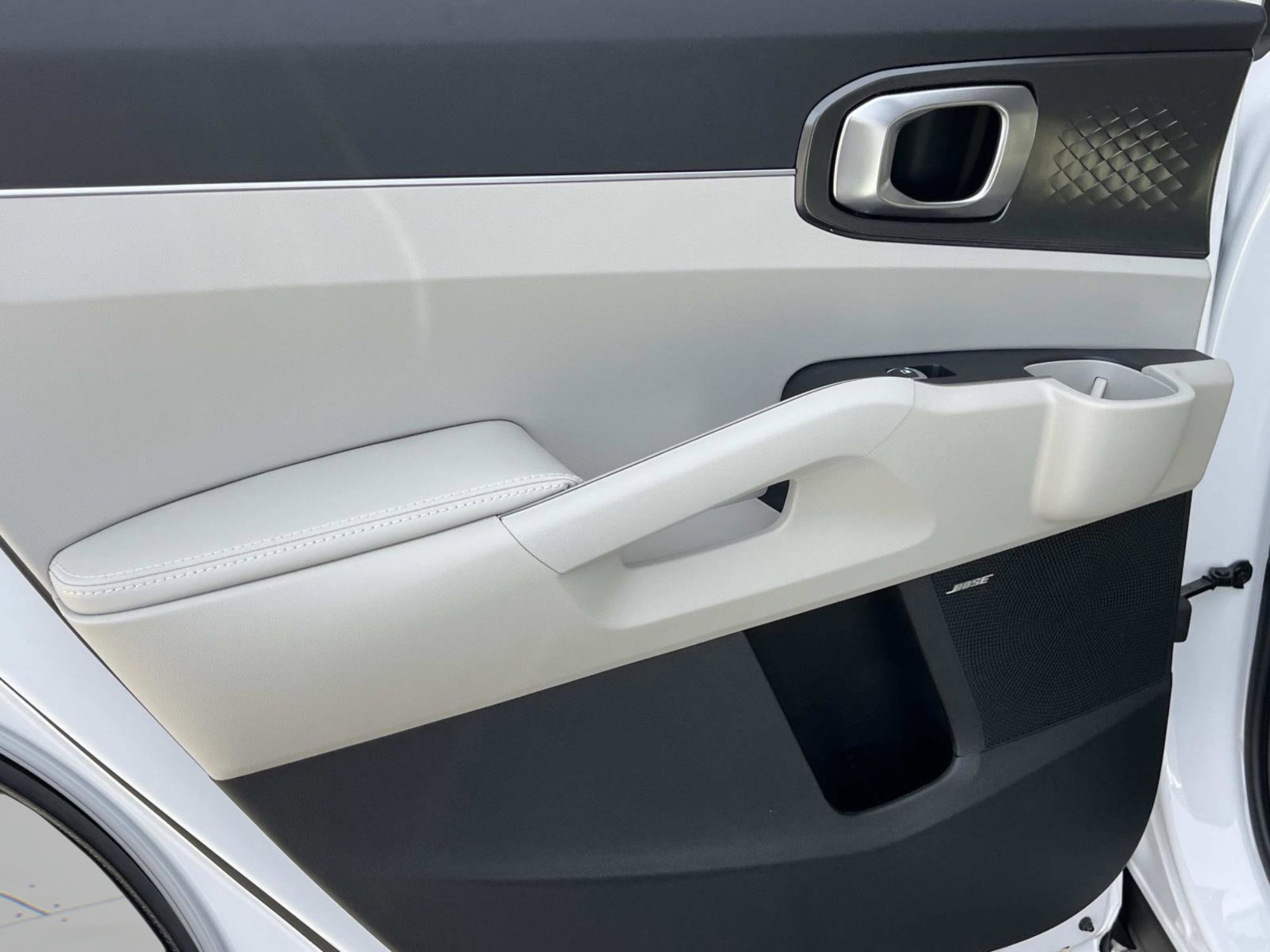 New 2026 Glacial White Pearl Kia EX image 20