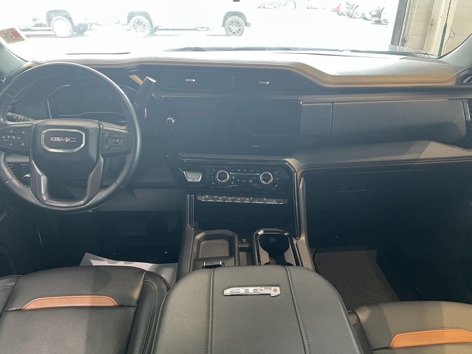 Used 2025 Onyx Black GMC AT4 image 13
