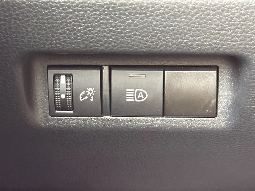 Used 2024 Silver Toyota XLE image 23
