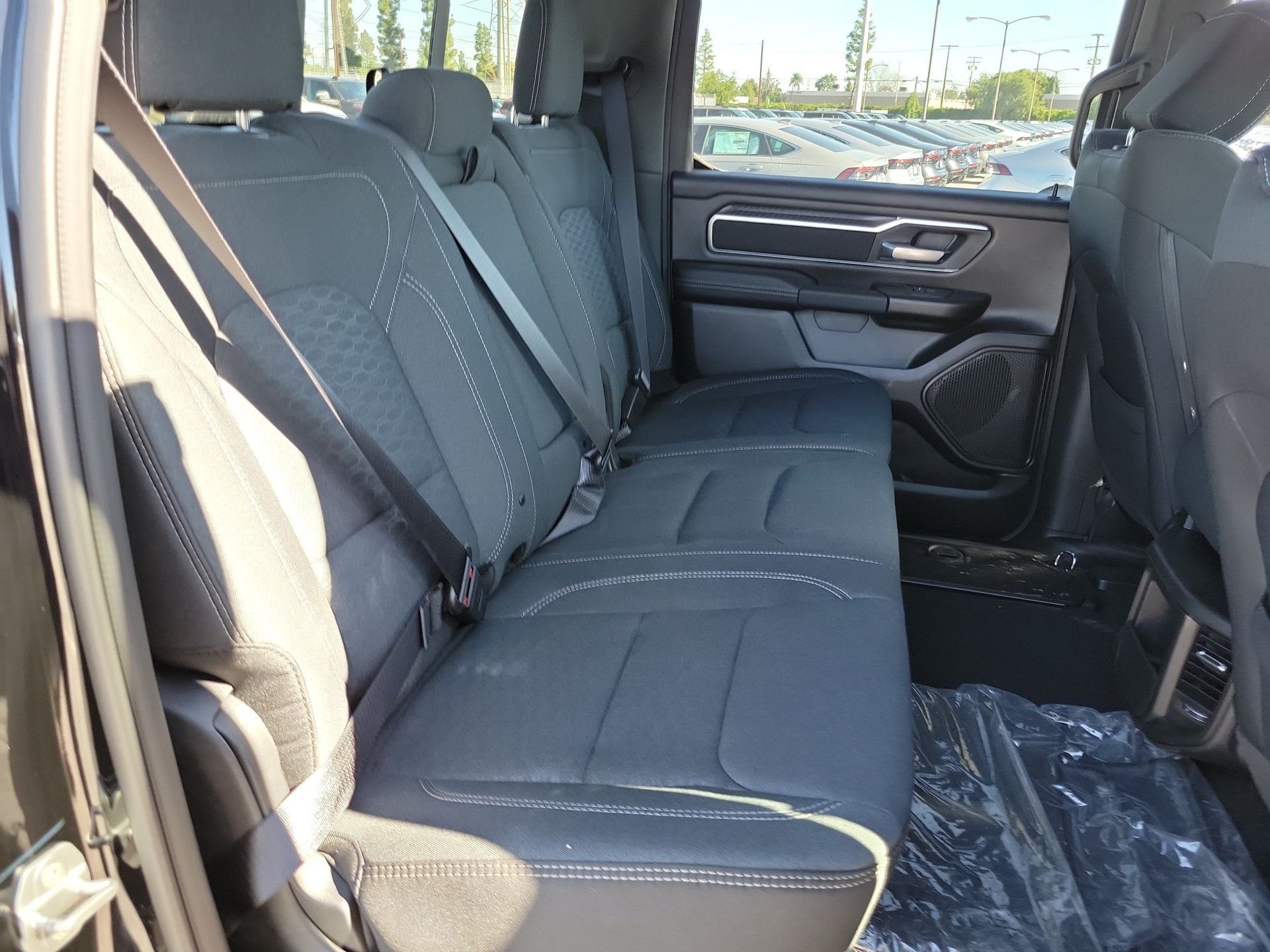 New 2026 Diamond Black Crystal Pearl-Coat Exterior Paint RAM Big Horn/Lone Star image 17