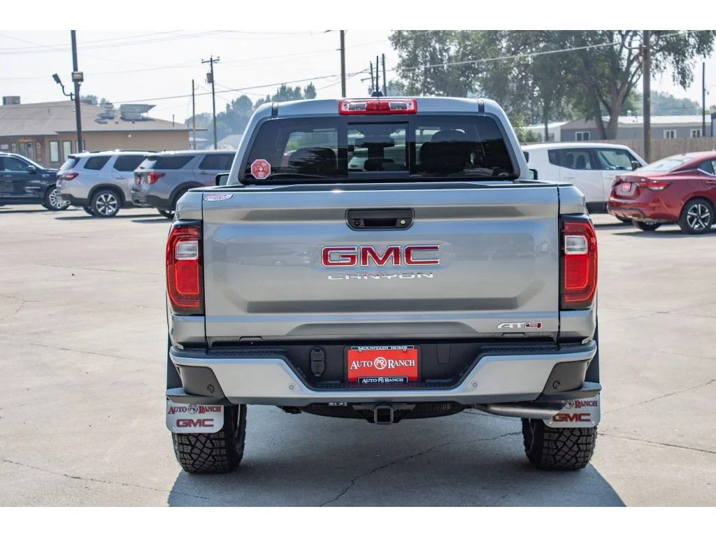 2026 GMC Canyon AT4 - Photo 7