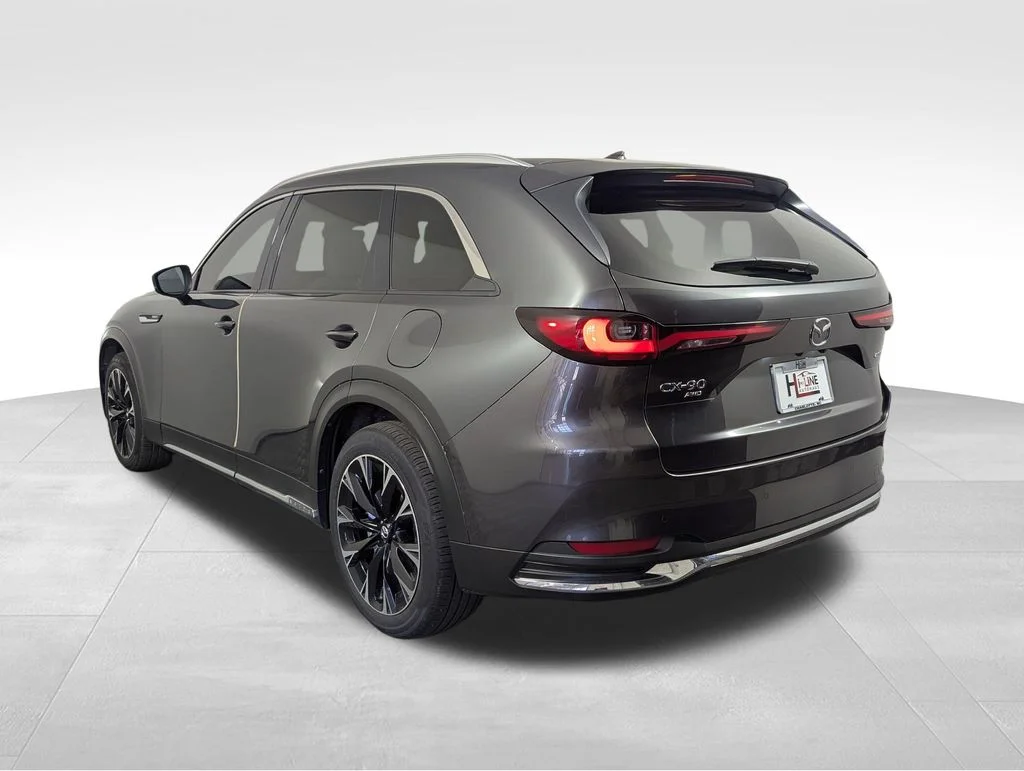 Used 2024 Gray Mazda Premium Plus AWD w/ 3rd Row Seats image 27