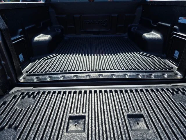 Used 2025 Gray Ford XL image 15