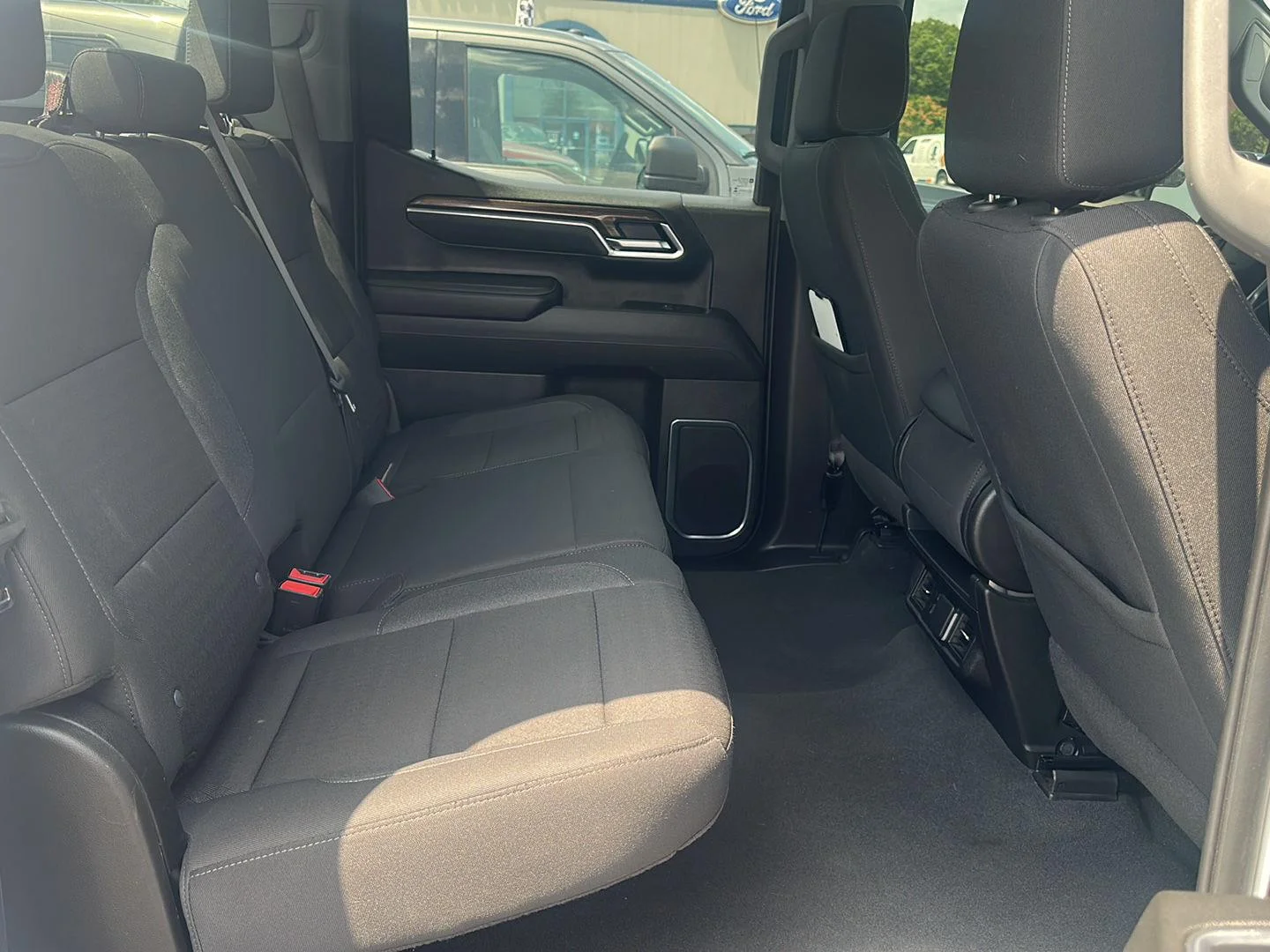 Used 2025 Summit White Chevrolet LT image 11