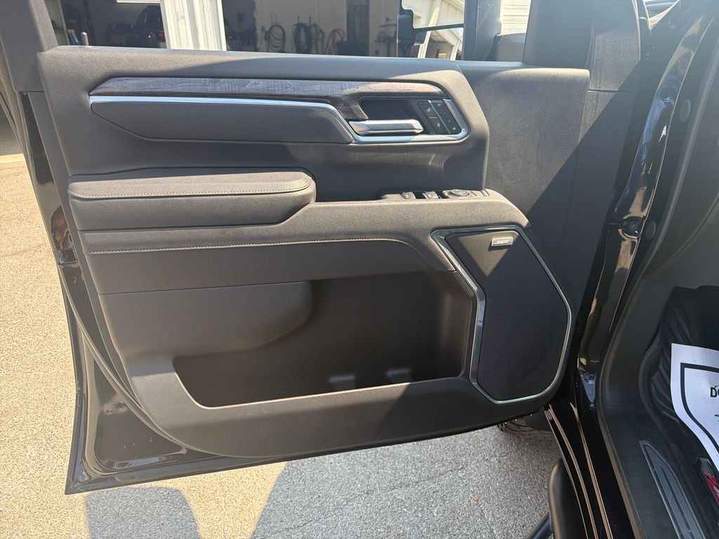 Used 2025 Black Chevrolet LTZ image 12