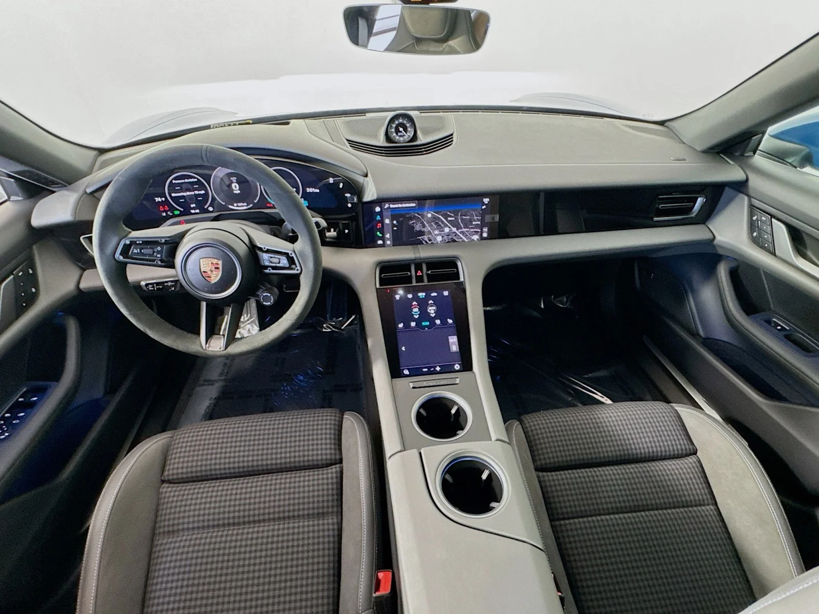 2025 Porsche Taycan Base - Photo 21