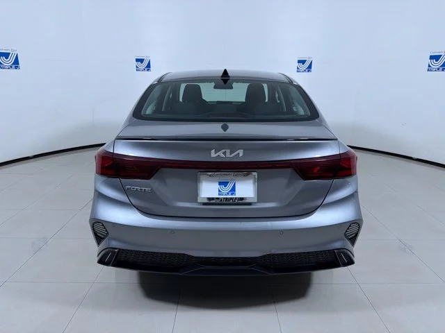 Used 2023 STEEL_GREY Kia LXS image 17