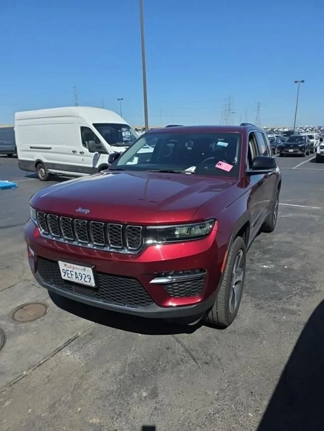 2022 Jeep Grand Cherokee 4xe 4x4's photo