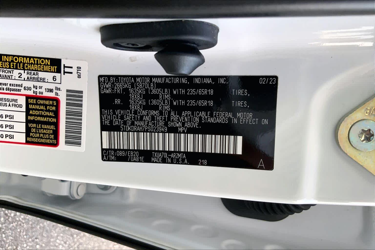 Used 2023 Wind Chill Pearl Toyota XLE image 31