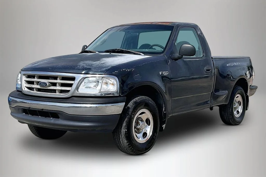 Used 2000 Ford F-150 XL with VIN 1FTZF0728YKA29372 for sale in Alvin, TX
