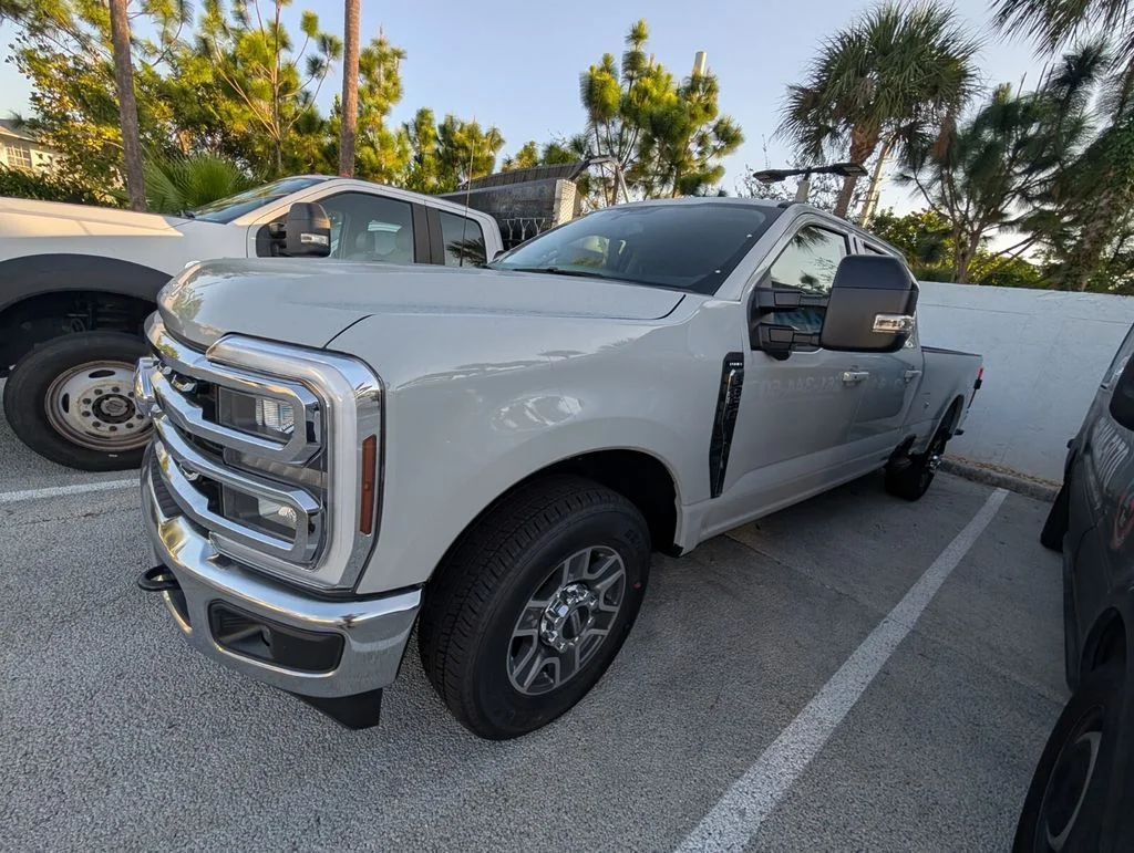 New 2026 Avalanche Ford F-350® Lariat® image 4
