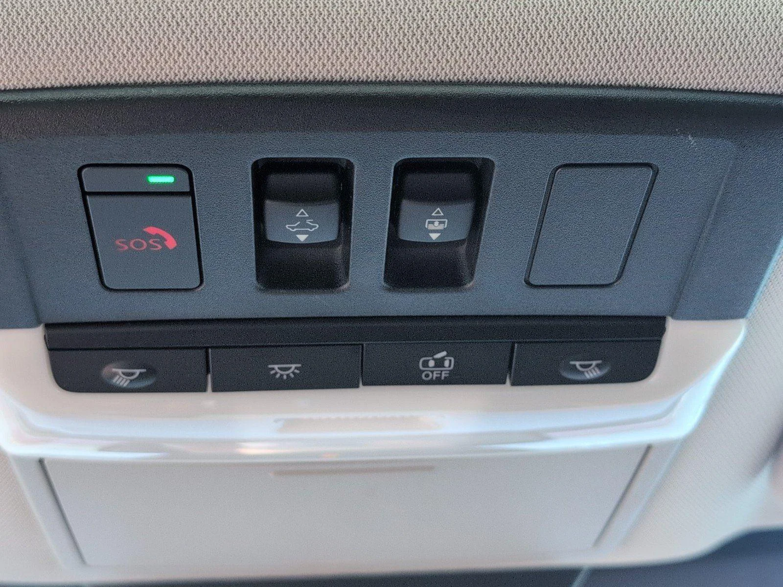Used 2023 Scarlet Ember Tintcoat Nissan Platinum image 21