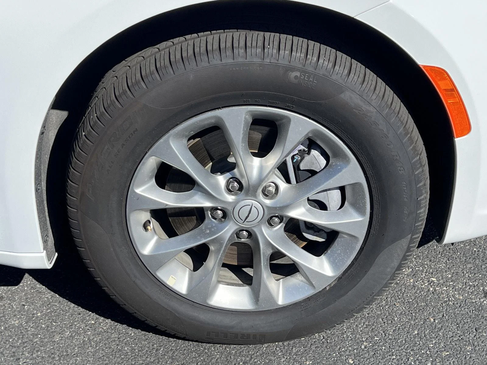2026 Chrysler Pacifica Limited - Photo 11