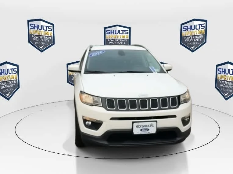 Used 2020 White Clearcoat Jeep Latitude image 3