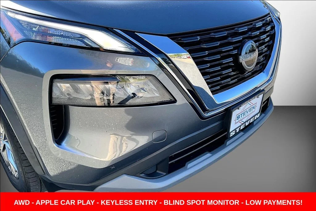 Used 2023 Gray Nissan S image 31