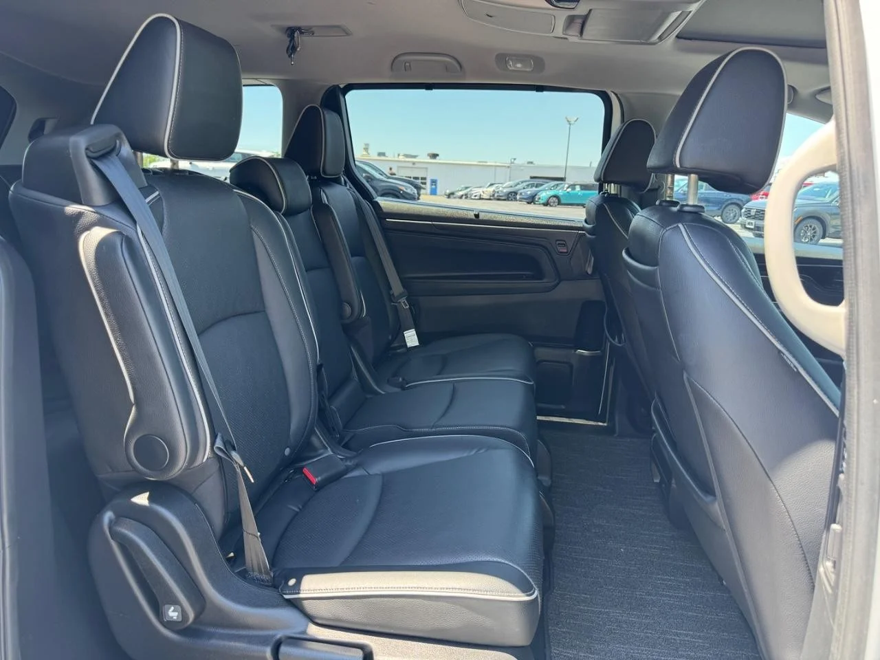 2024 Honda Odyssey Elite - Photo 11