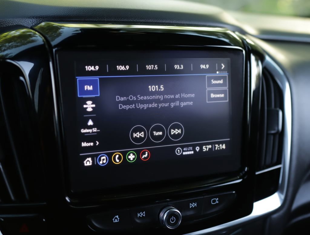 Used 2023 Northsky Blue Metallic Chevrolet LT Cloth image 12