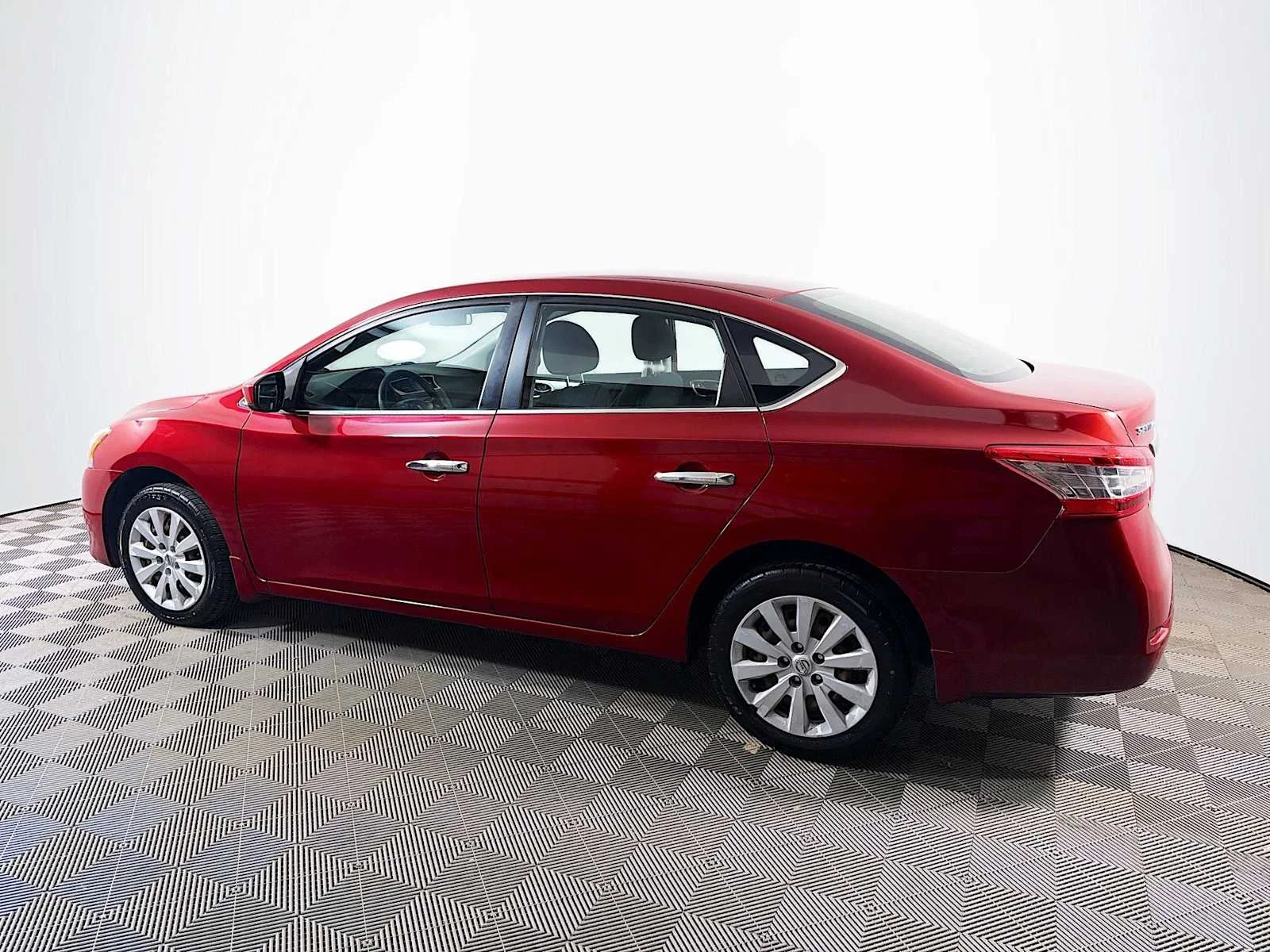 Used 2014 Red Brick Nissan S image 6