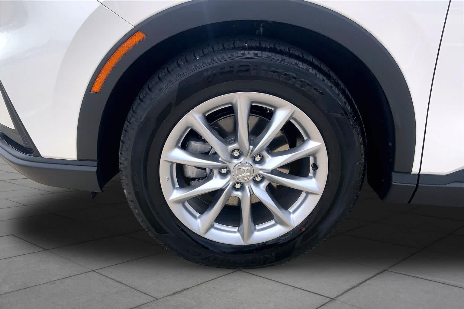 Used 2026 Platinum White Pearl Honda EX image 11