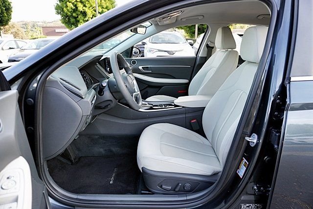 Used 2023 Gray Hyundai SEL image 12