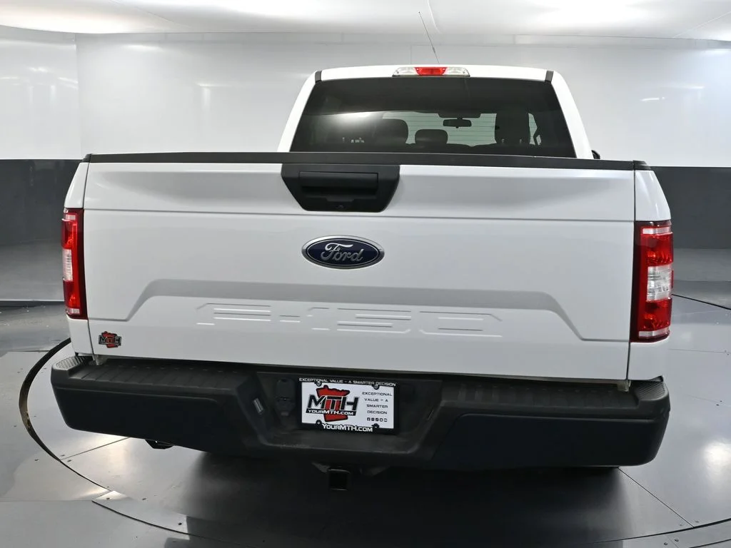 Used 2018 White Ford XL image 7