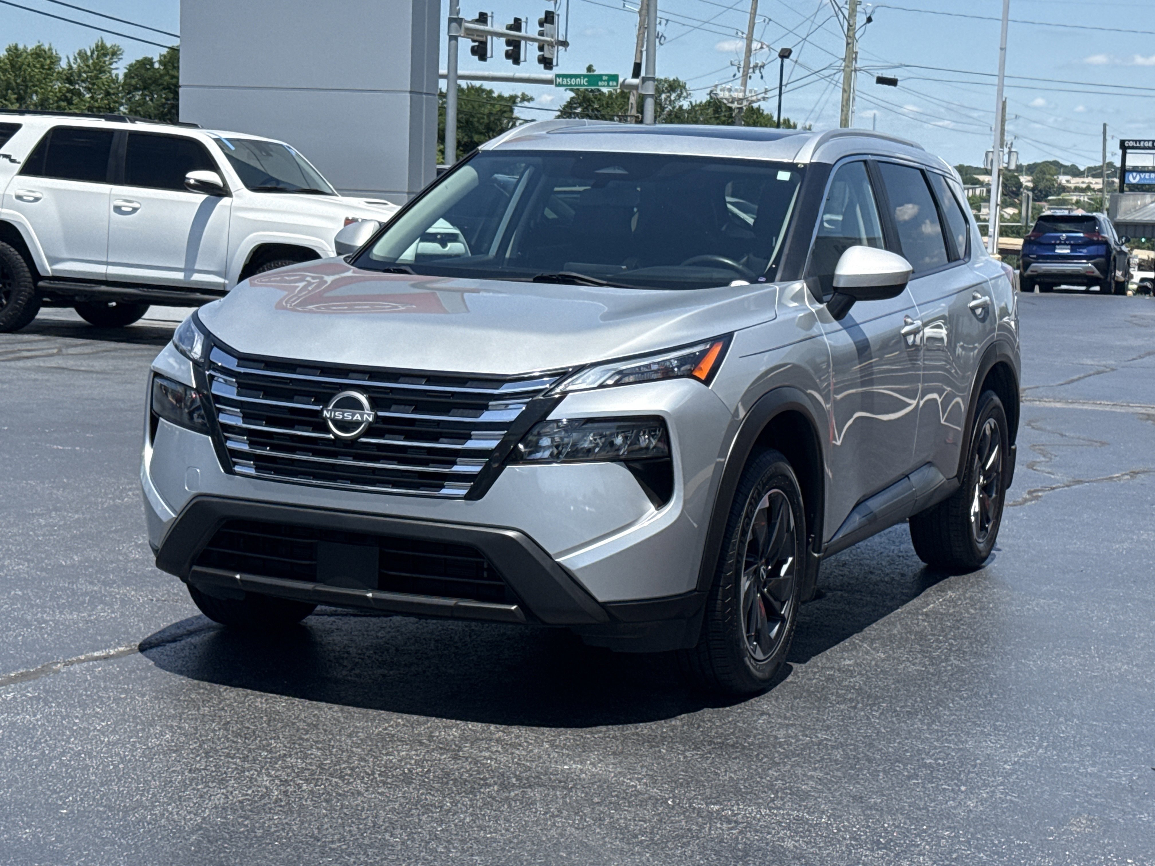 Used 2024 Brilliant Silver Metallic Nissan SV AWD image 13