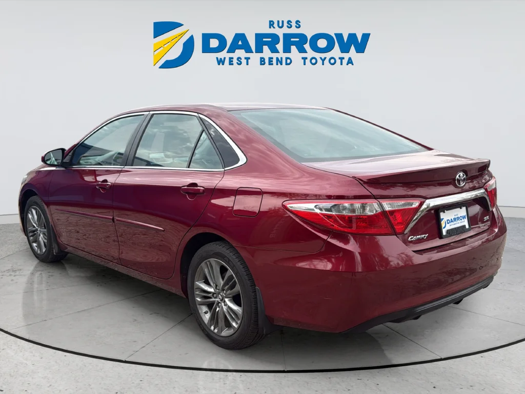 Used 2016 Red Toyota SE image 3