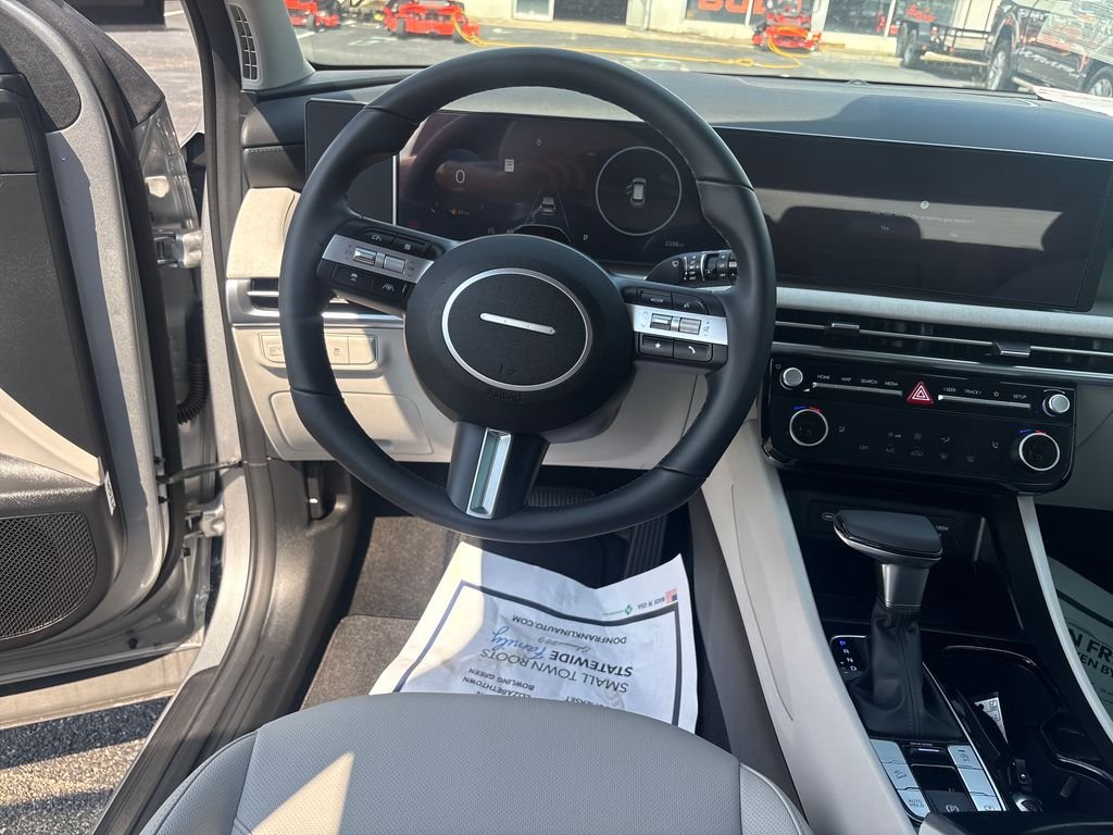 Certified Used 2025 Silver Hyundai SEL Convenience image 16