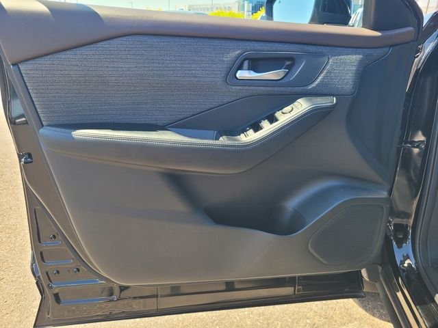 Used 2023 Black Nissan SV image 18