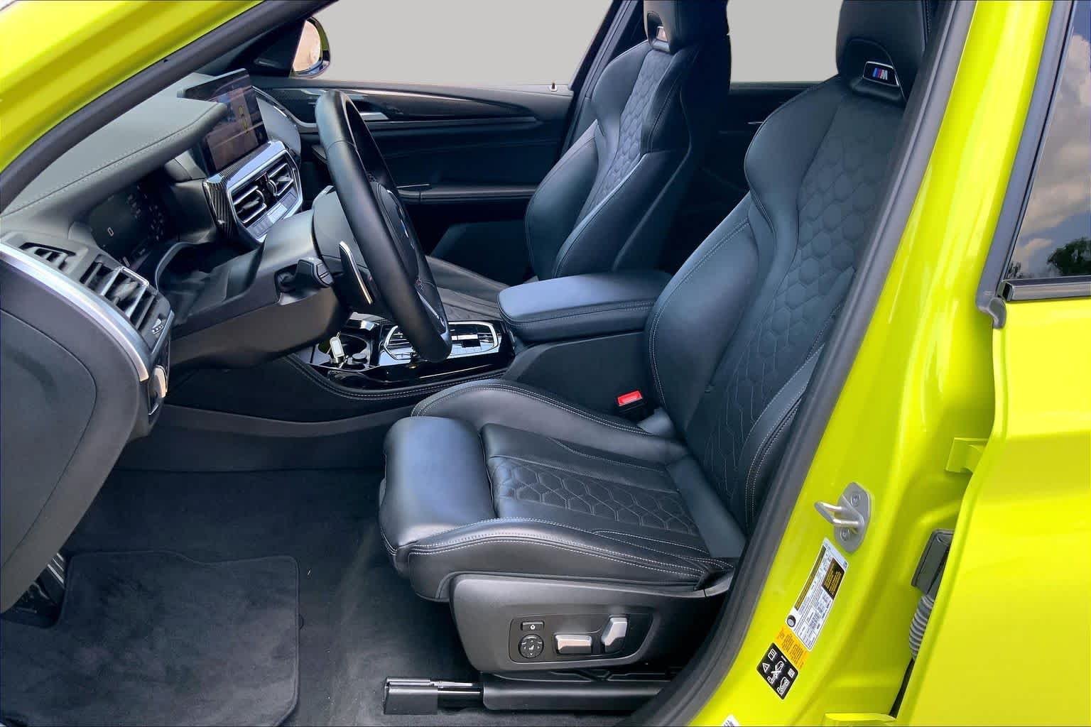 Used 2024 Sao Paulo Yellow BMW  image 8