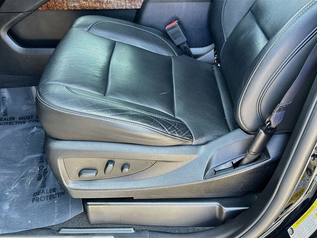 Used 2019 Black Chevrolet Premier image 20