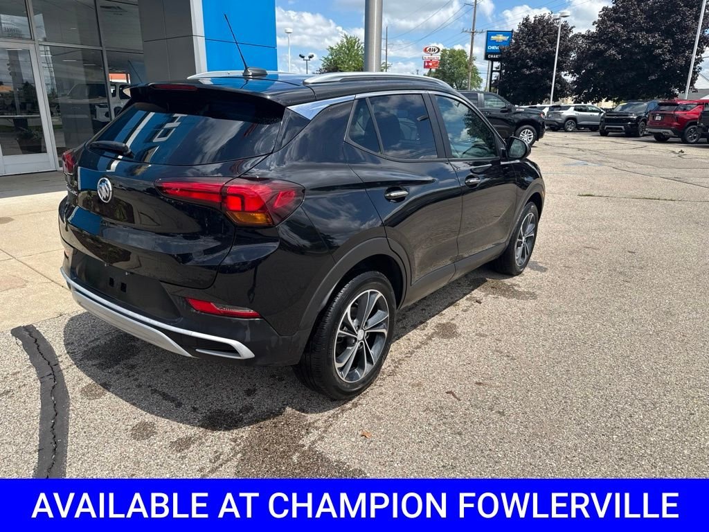 Used 2023 Black Buick Select image 3