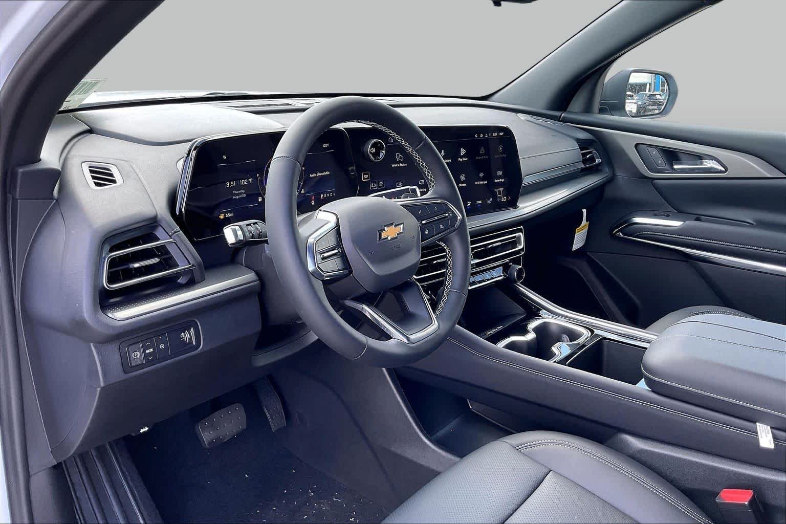New 2027 Polar White Tricoat Chevrolet LT image 9