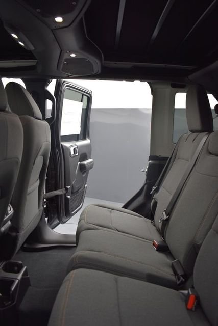 2026 Jeep Wrangler 4-Door Willys - Photo 8