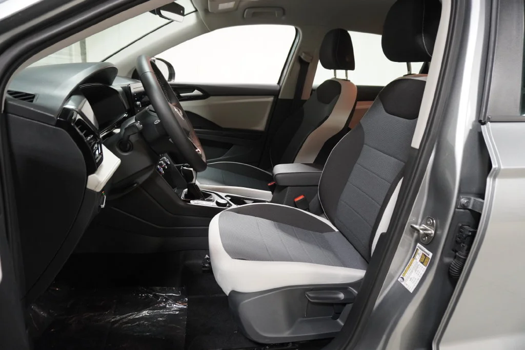 New 2026 Silver Volkswagen 1.5T S image 9