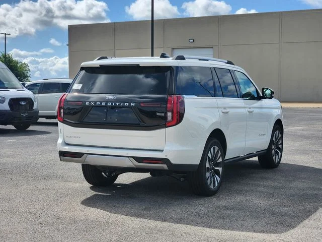 New 2026 Star White Metallic Tri-Coat Ford Platinum® image 7