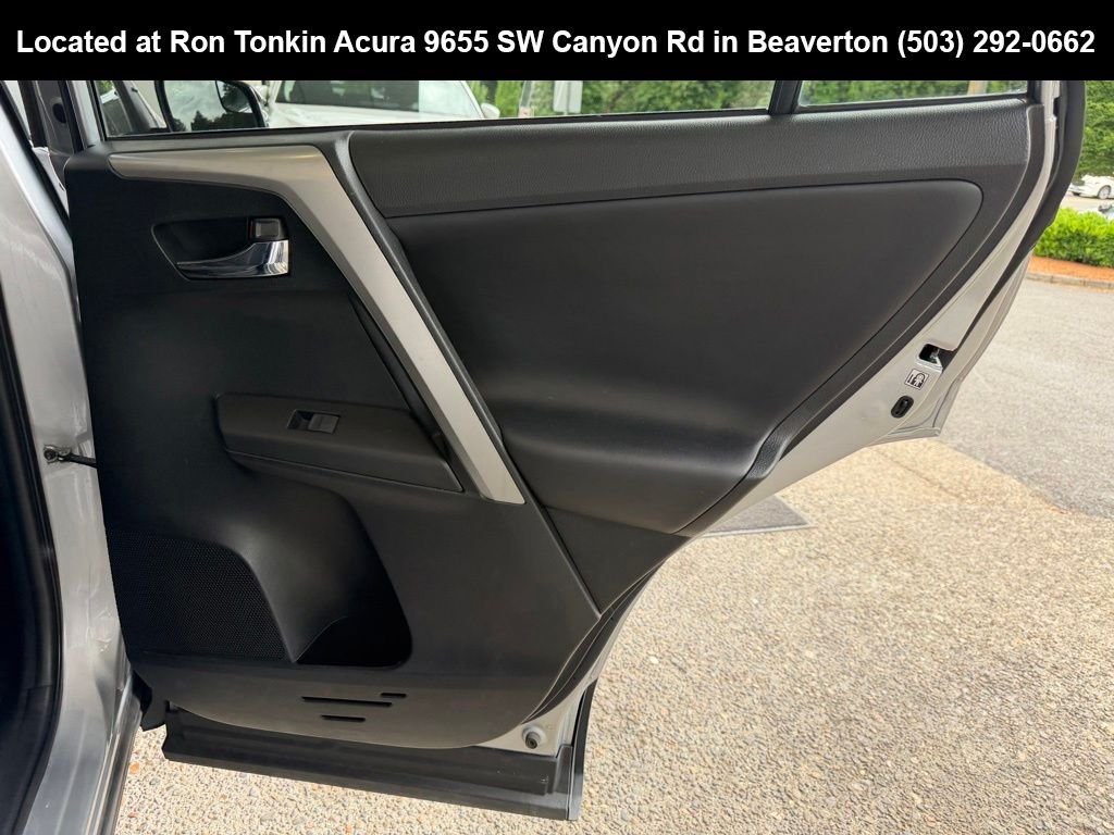 Used 2016 Silver Sky Metallic Toyota XLE image 30