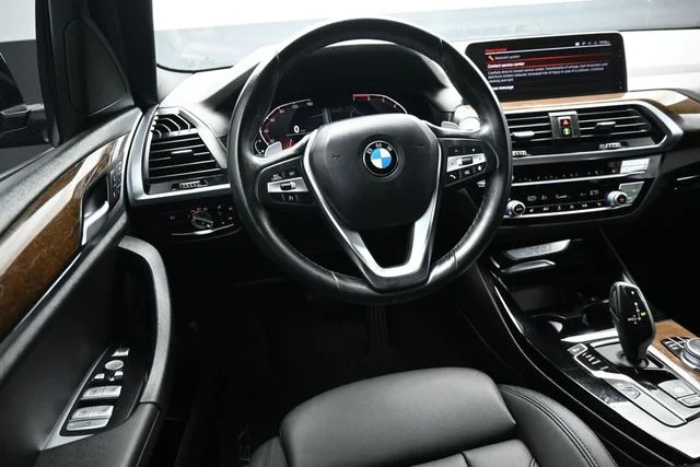 Used 2020 Black BMW xDrive30i image 16