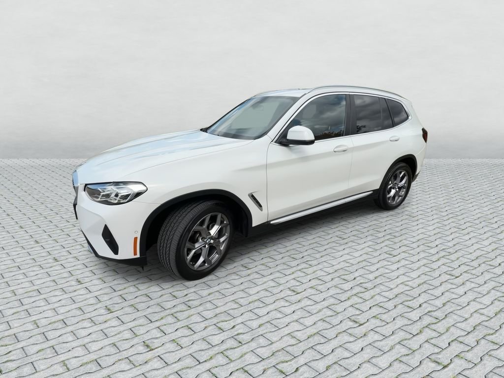 Used 2024 White BMW xDrive30i image 4