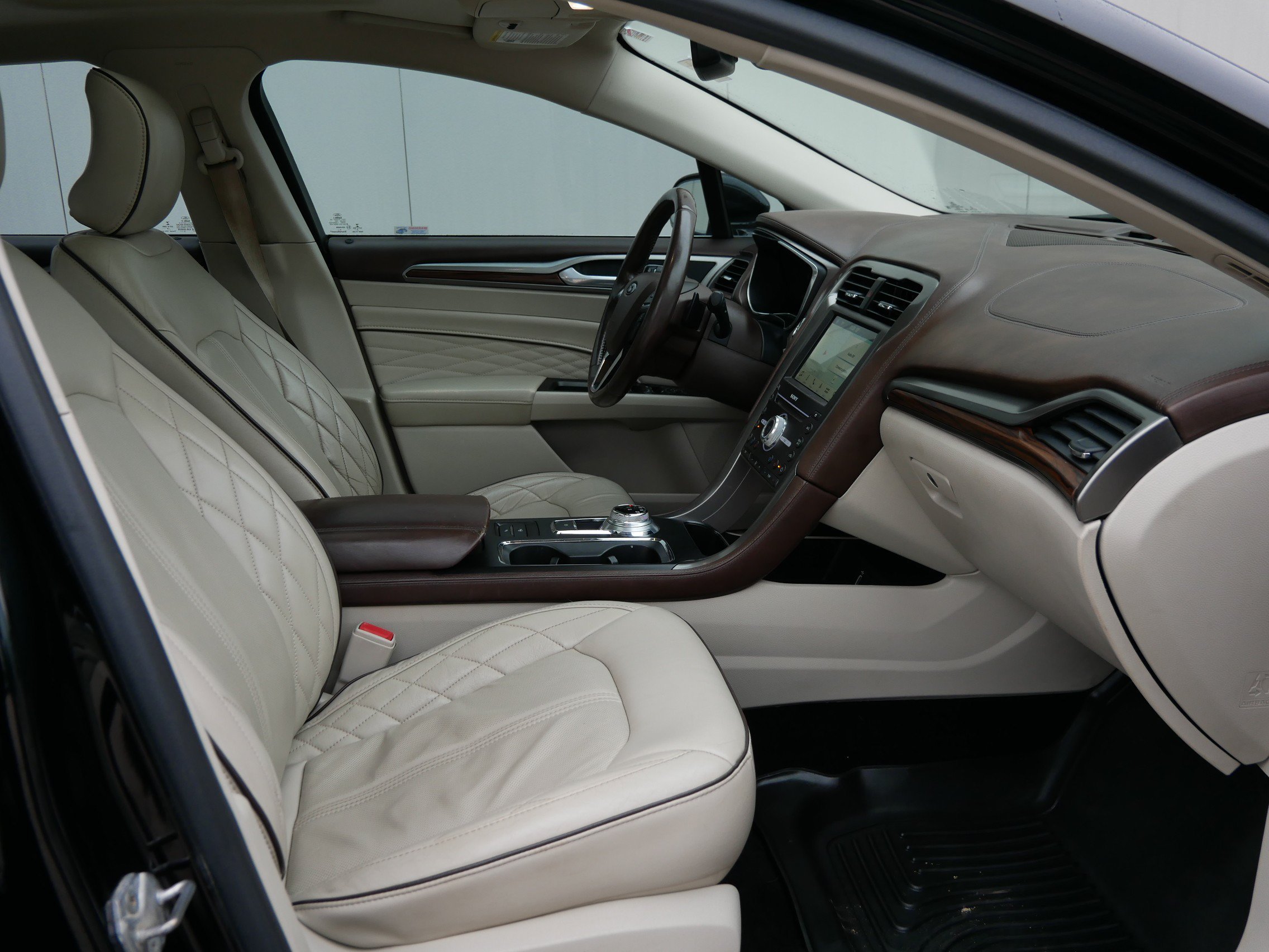 Used 2017 Black Ford Platinum image 14
