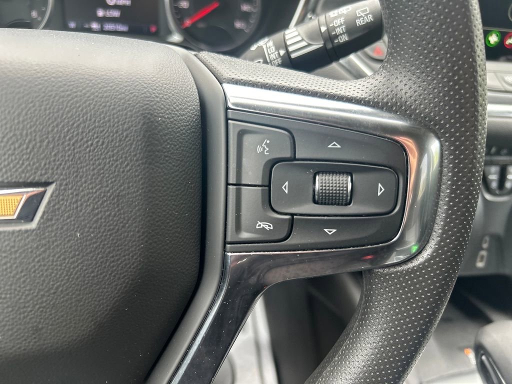 Used 2024 Summit White Chevrolet 2LT image 24