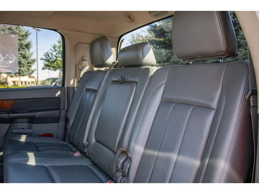 Used 2007 Bright White Clearcoat Dodge Laramie image 18