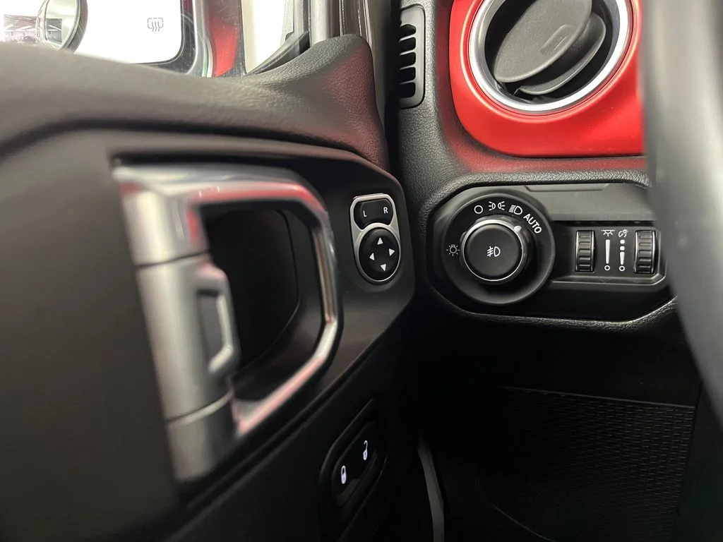 Used 2021 Gray Jeep Unlimited Rubicon image 11